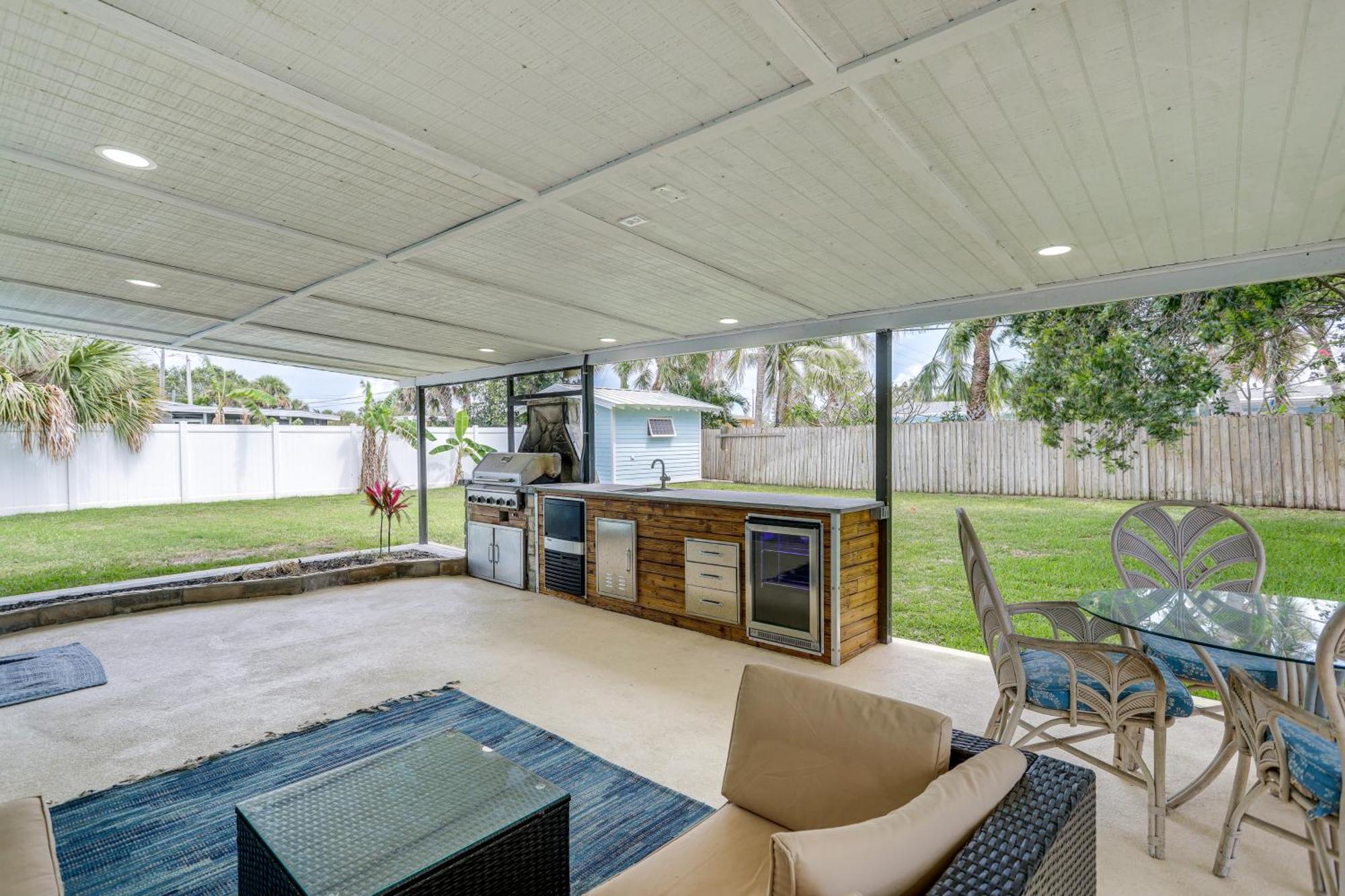 Pet-Friendly Cocoa Beach Home Walk To Beach! Buitenkant foto