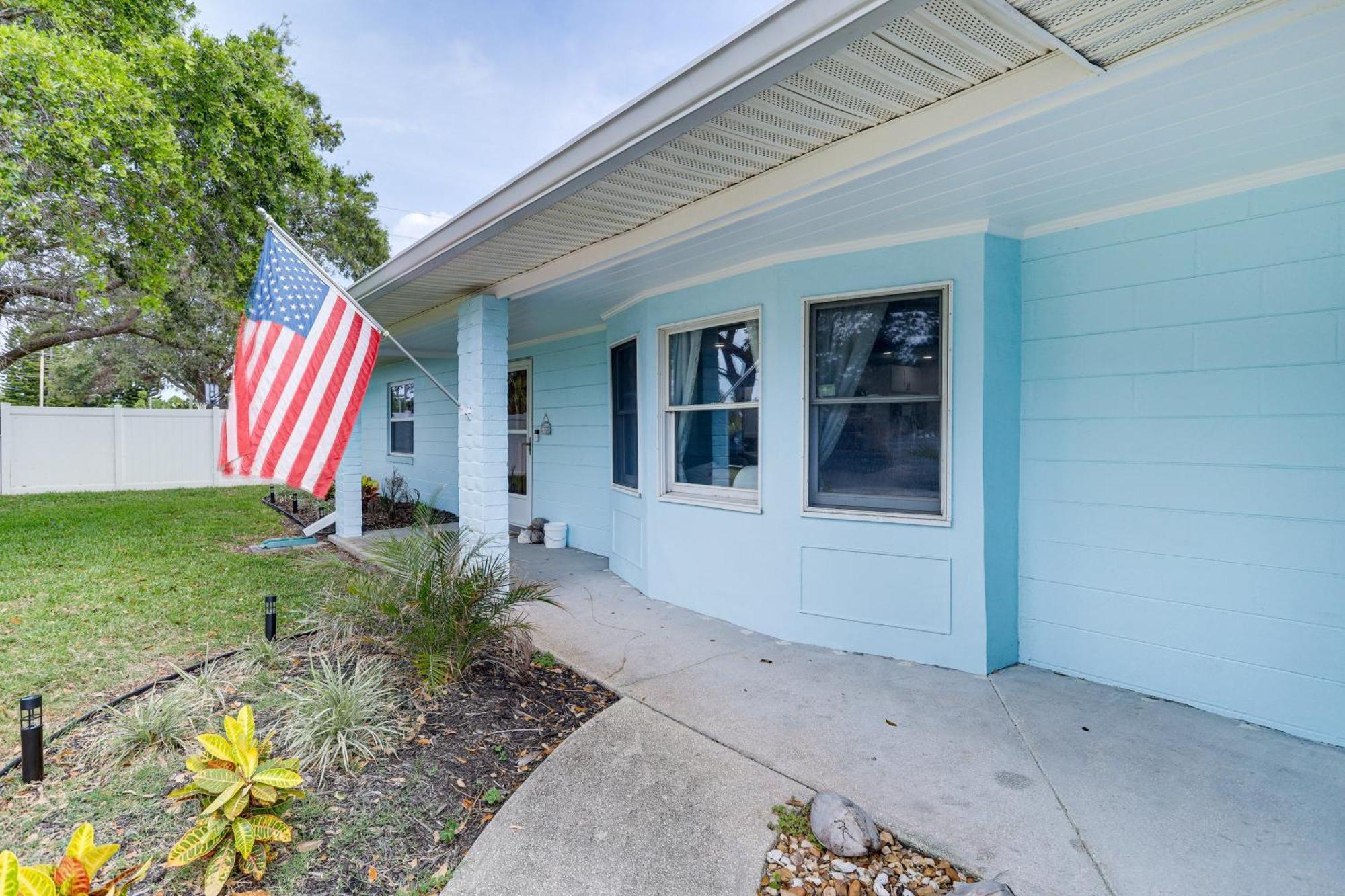 Pet-Friendly Cocoa Beach Home Walk To Beach! Buitenkant foto
