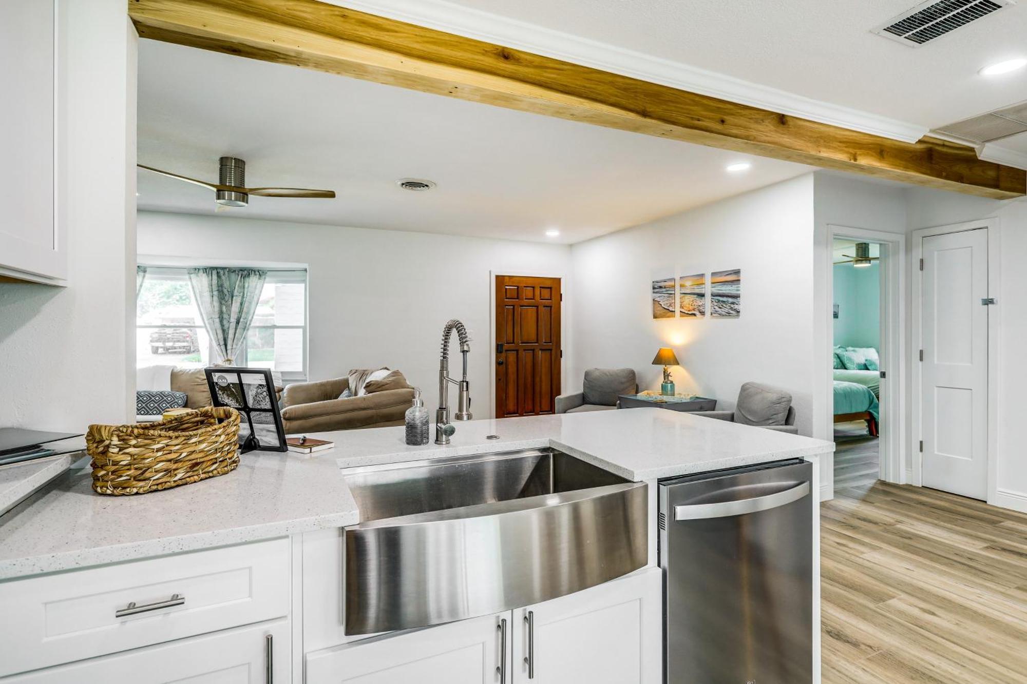 Pet-Friendly Cocoa Beach Home Walk To Beach! Buitenkant foto