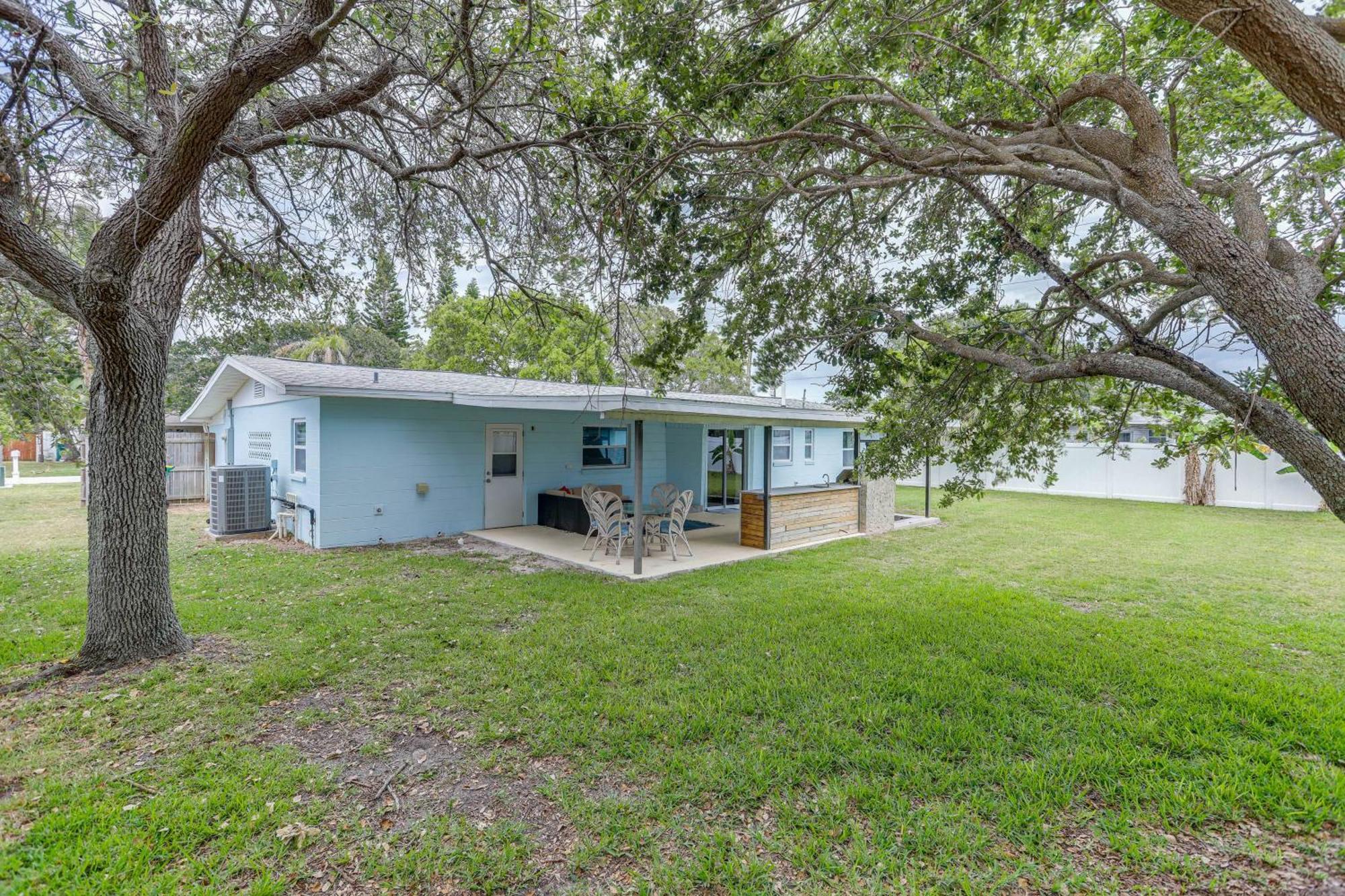 Pet-Friendly Cocoa Beach Home Walk To Beach! Buitenkant foto