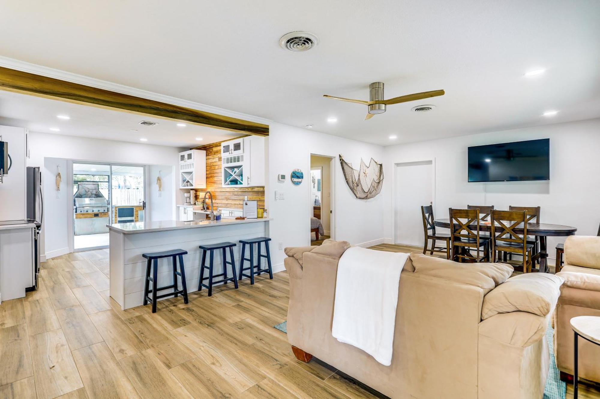 Pet-Friendly Cocoa Beach Home Walk To Beach! Buitenkant foto