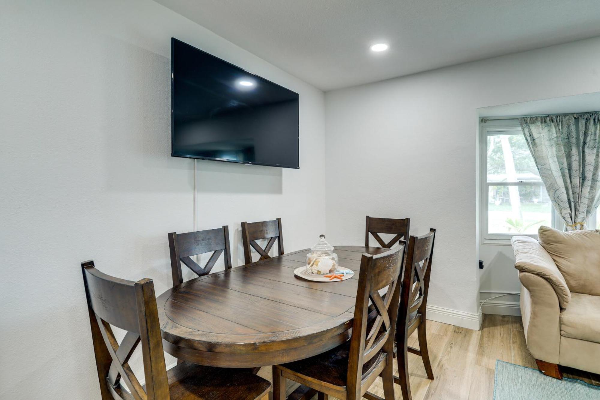 Pet-Friendly Cocoa Beach Home Walk To Beach! Buitenkant foto